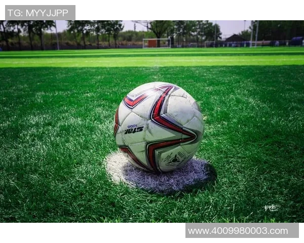 猜猜这位足球明星是谁他在绿茵场上的辉煌瞬间等你来发现